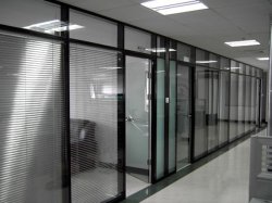 濟(jì)南玻璃隔斷廠家