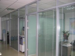 濟(jì)南玻璃隔斷廠家